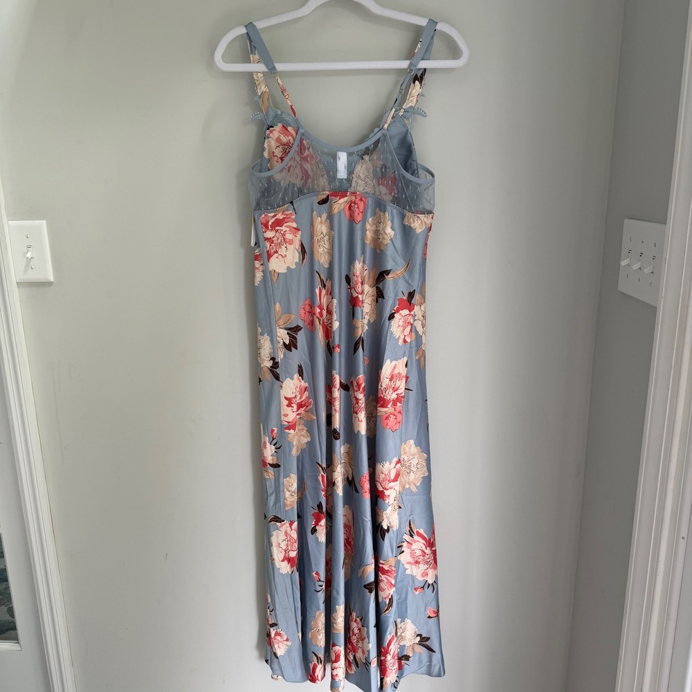 NEW FLORA Slip Dress Negligee Blue Floral Lace Long Chemise Padded Medium NWT - Picture 7 of 13